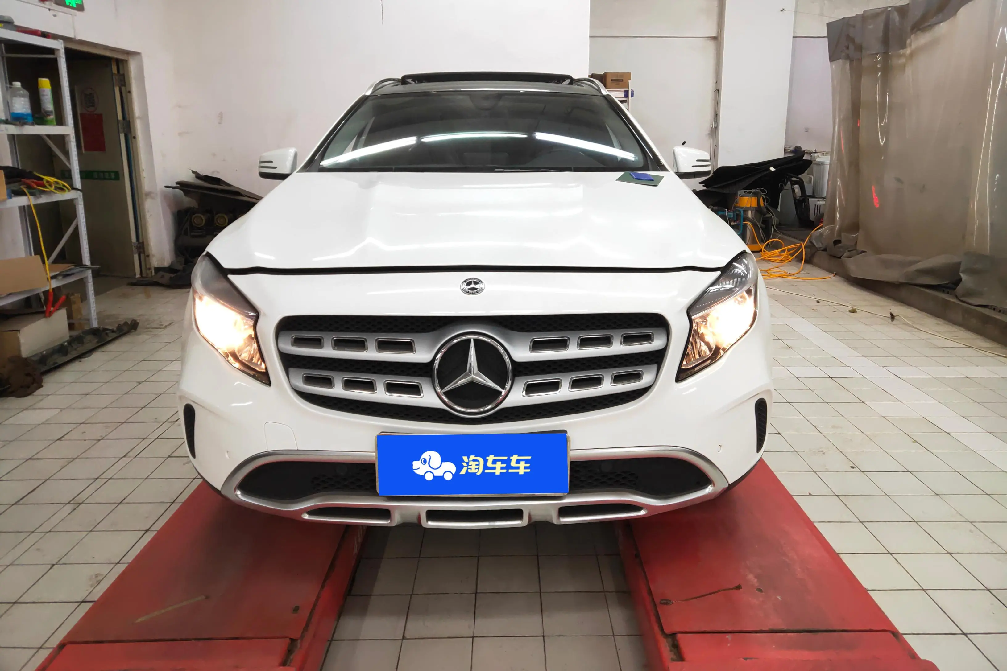 Mercedes-Benz GLA  из Китая