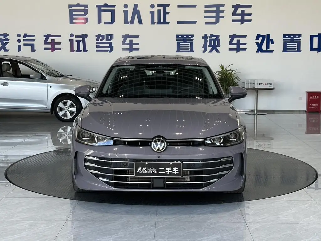 Volkswagen Passat  из Китая