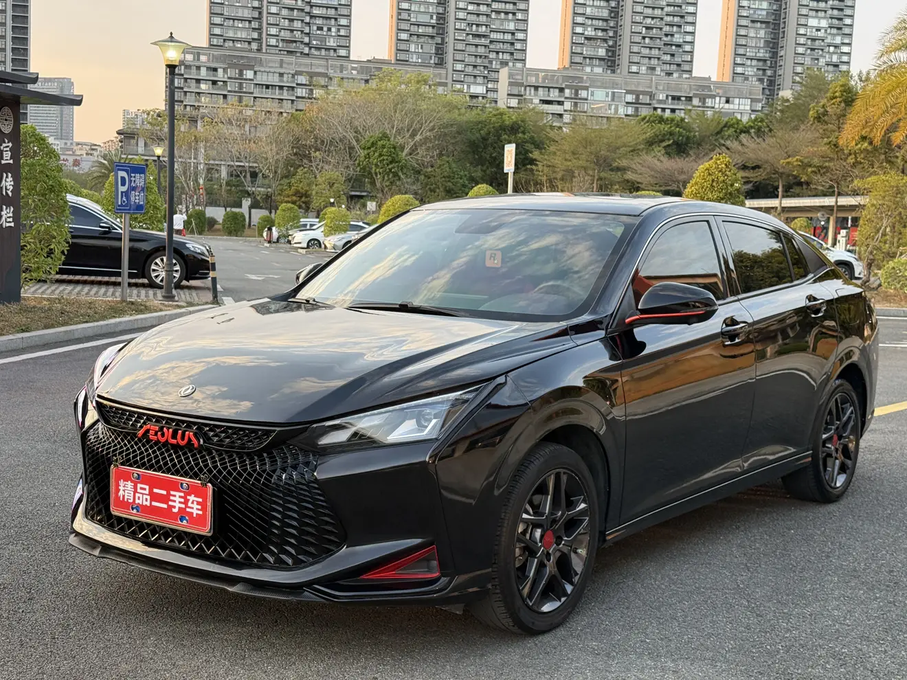 Dongfeng Yixuan  из Китая