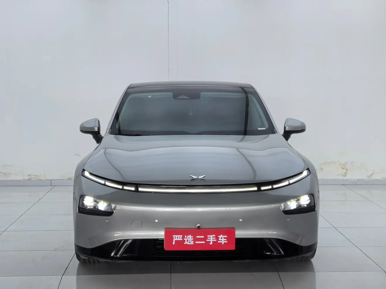 Xpeng P7  из Китая