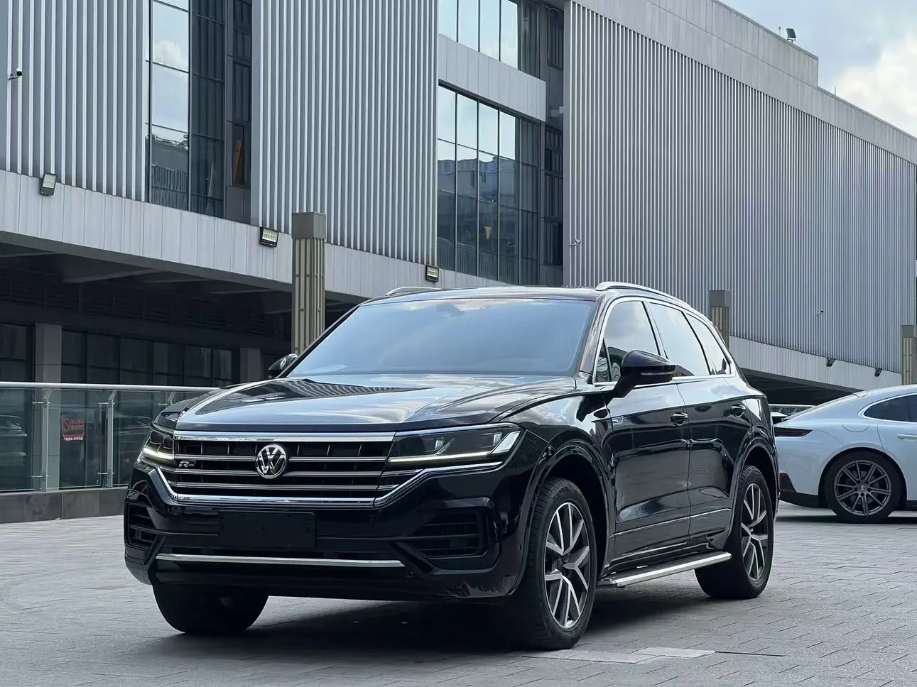 Volkswagen Touareg  из Китая