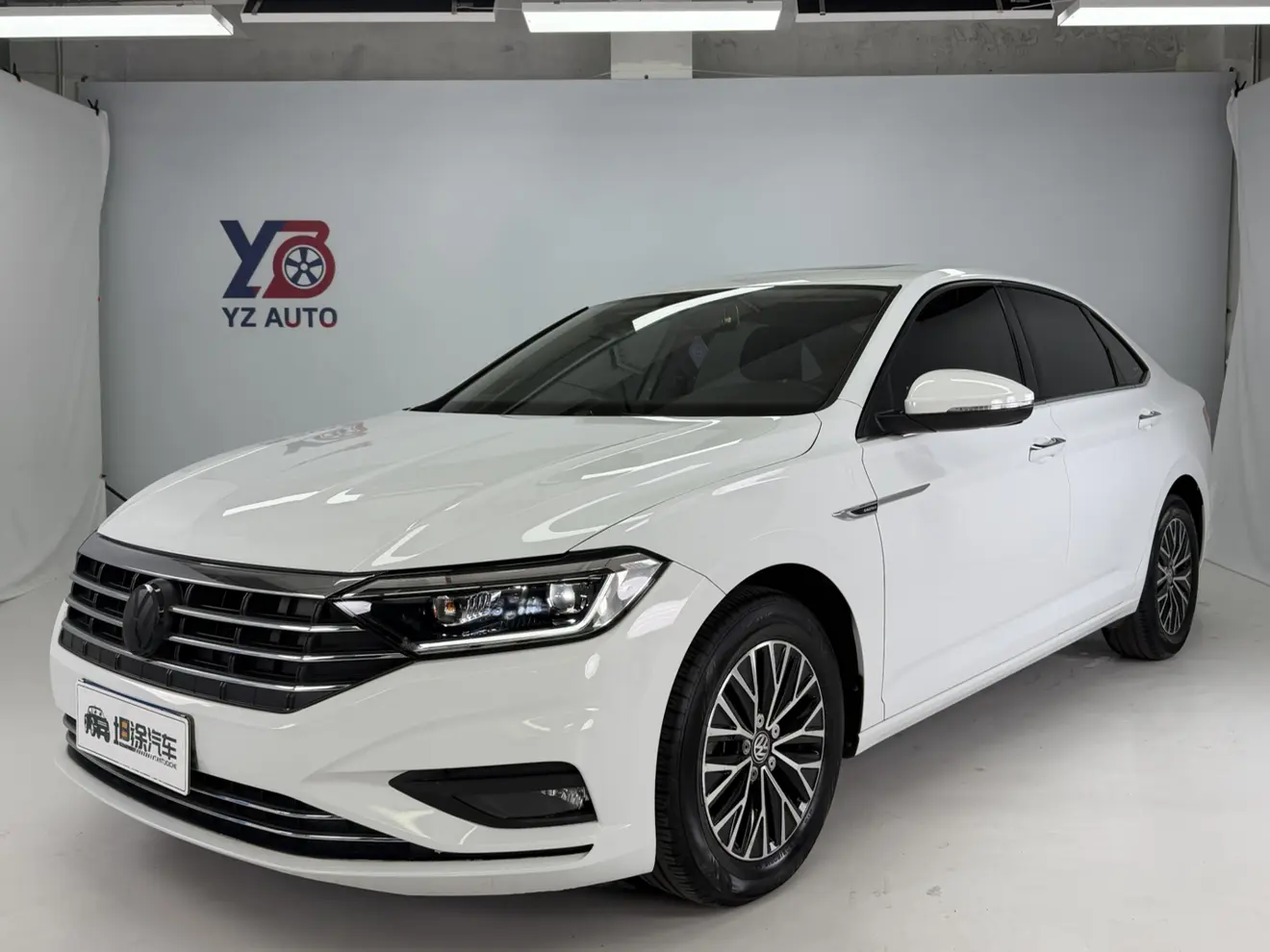 Volkswagen Sagitar  из Китая