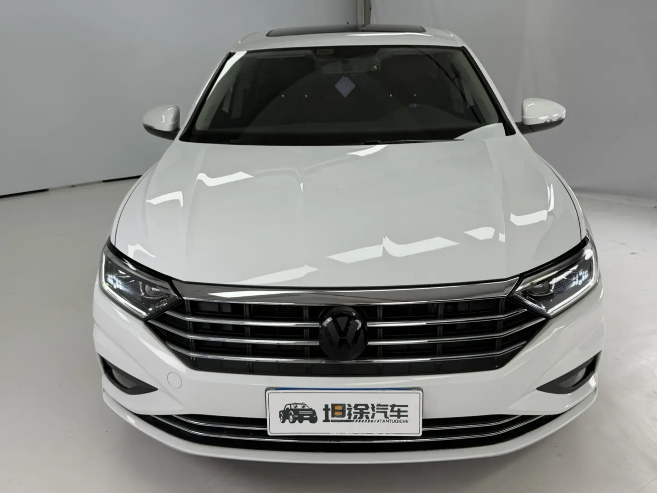 Volkswagen Sagitar  из Китая