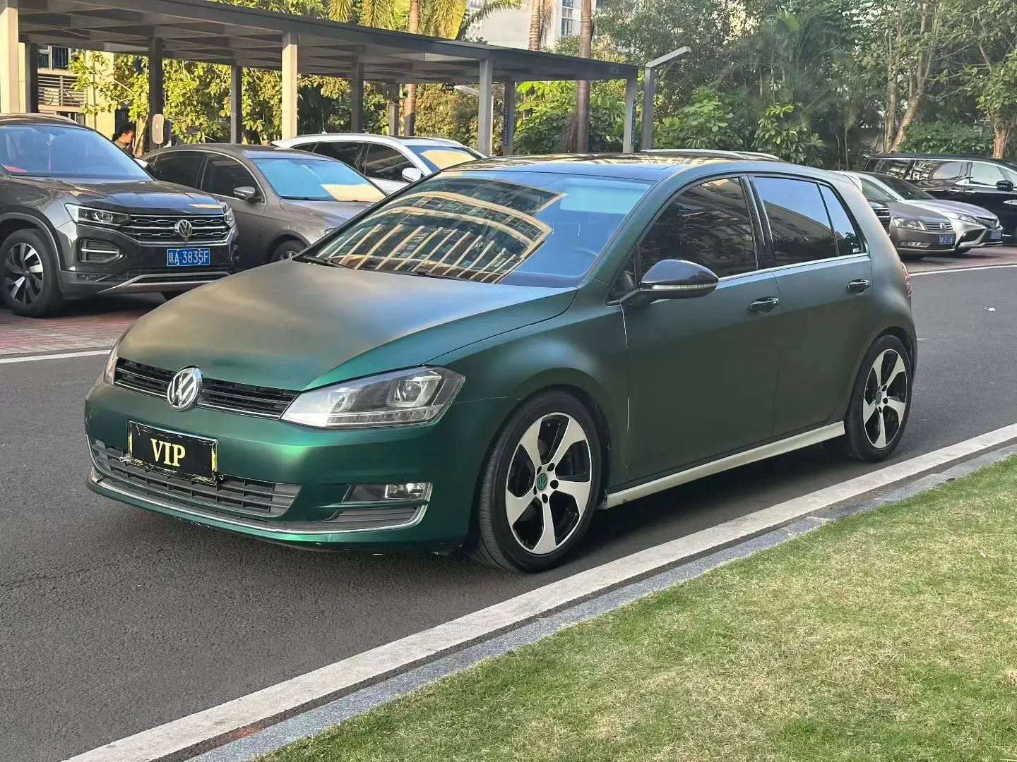 Volkswagen Golf  из Китая