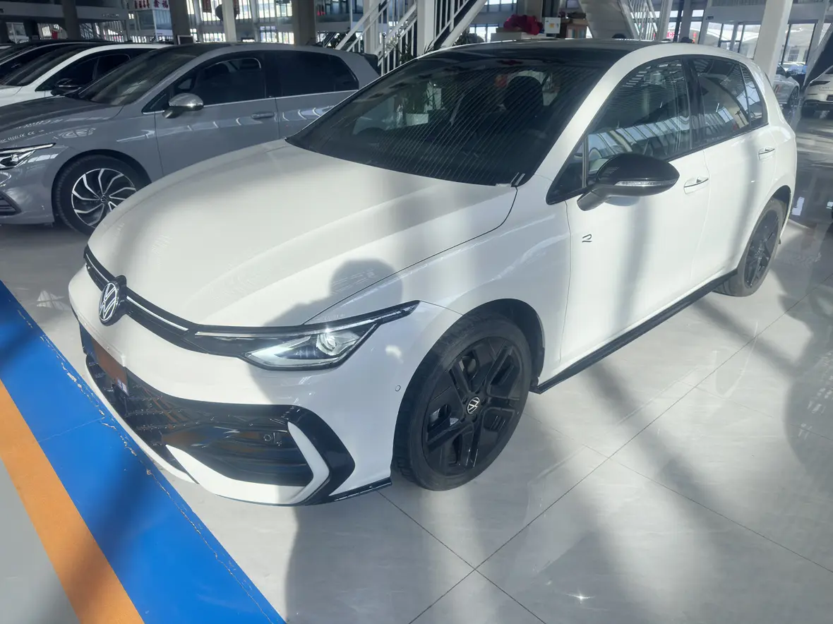 Volkswagen Golf  из Китая