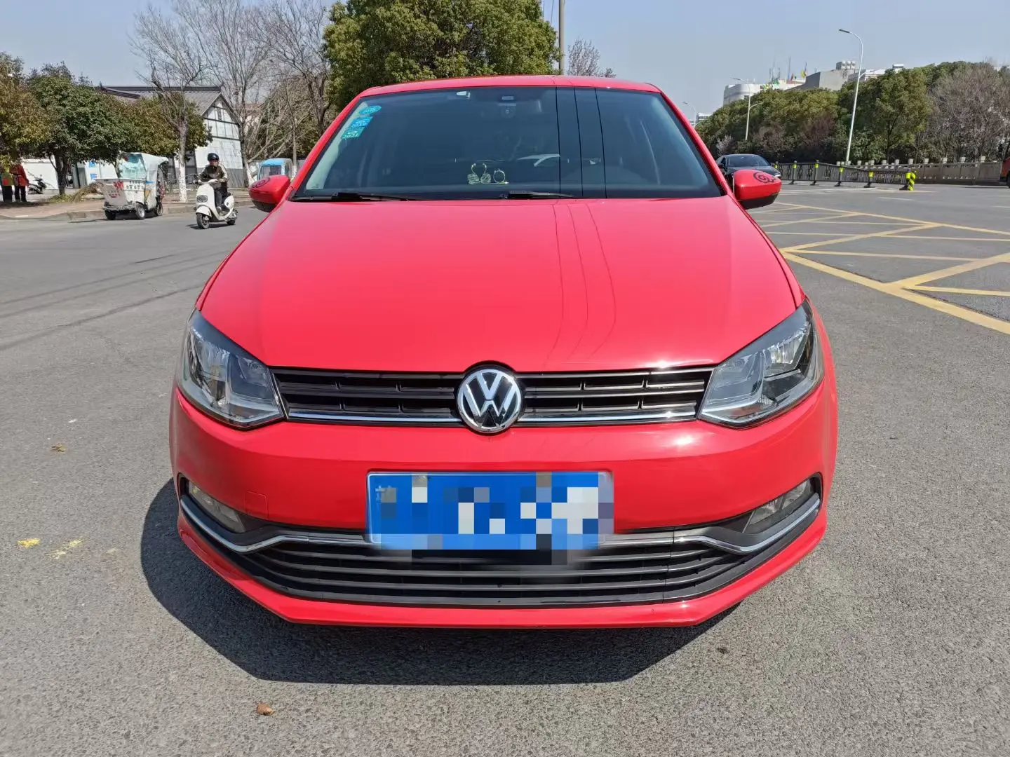 Volkswagen Polo  из Китая