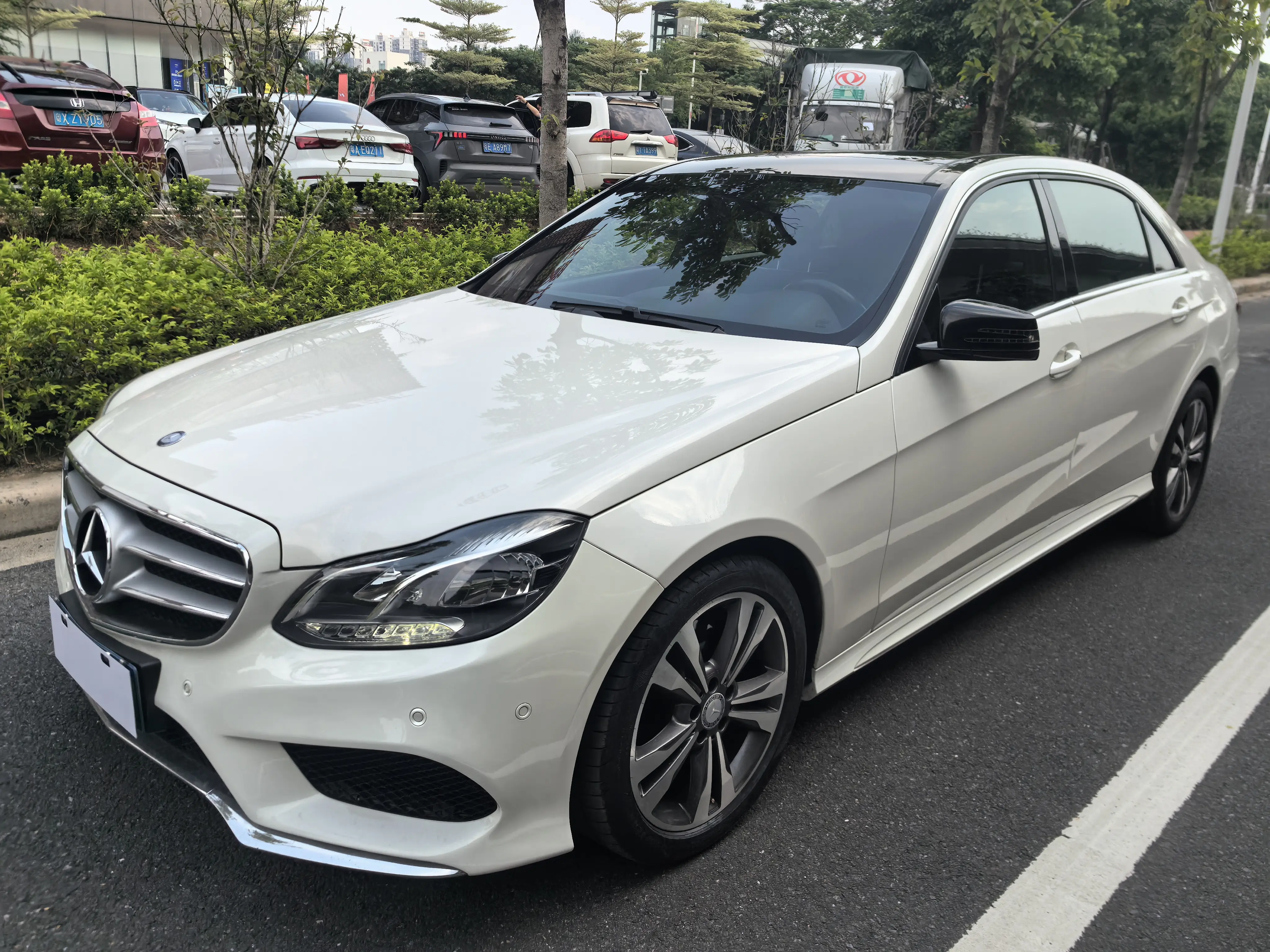 Mercedes-Benz E-Class  из Китая