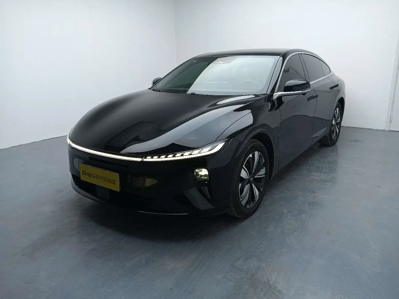 Changan Qiyuan A07  из Китая