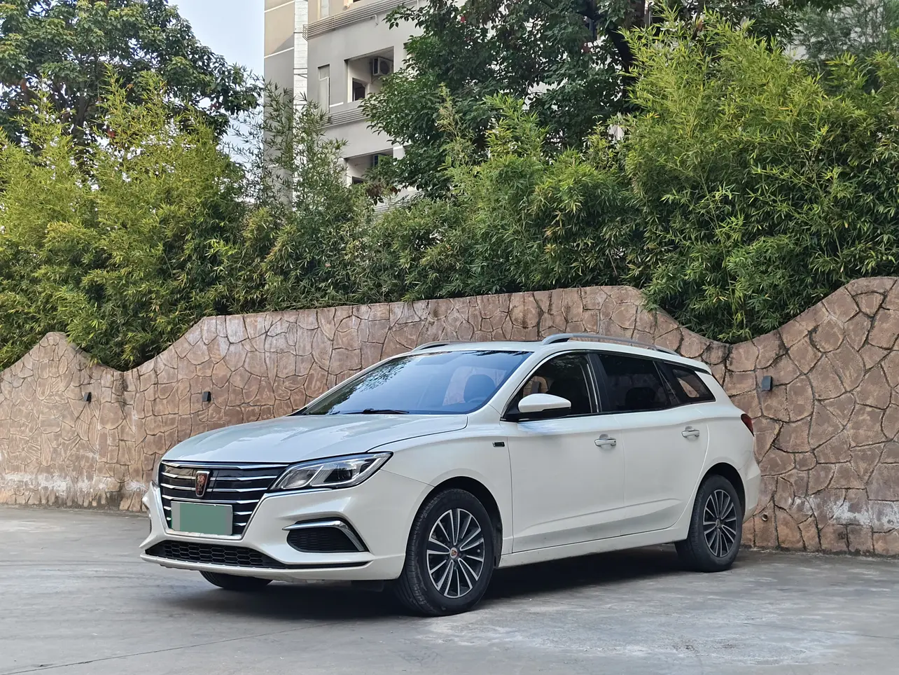 Roewe Ei5  из Китая