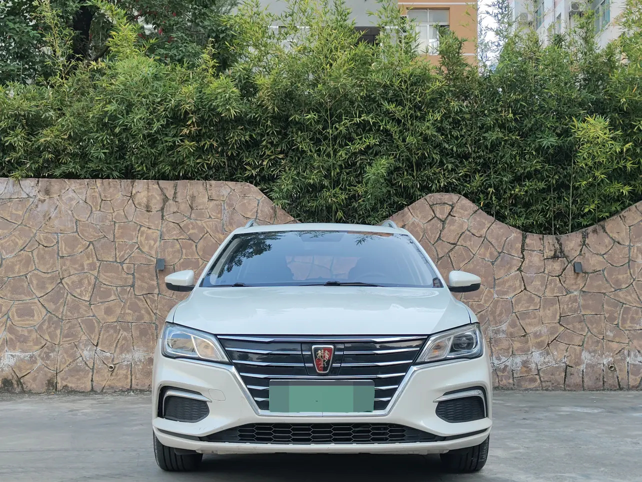 Roewe Ei5  из Китая