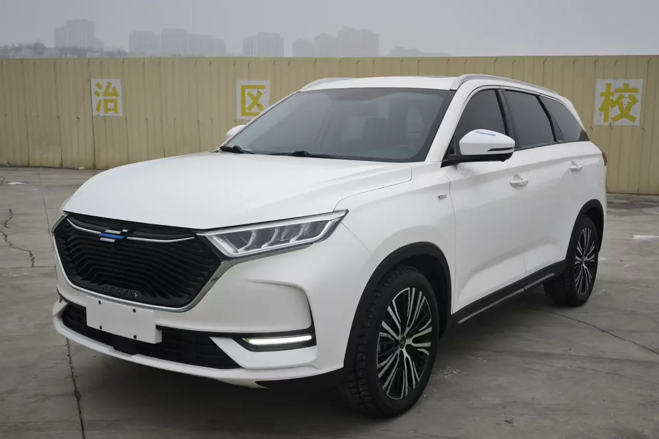 Oshan Changan Auchan X7