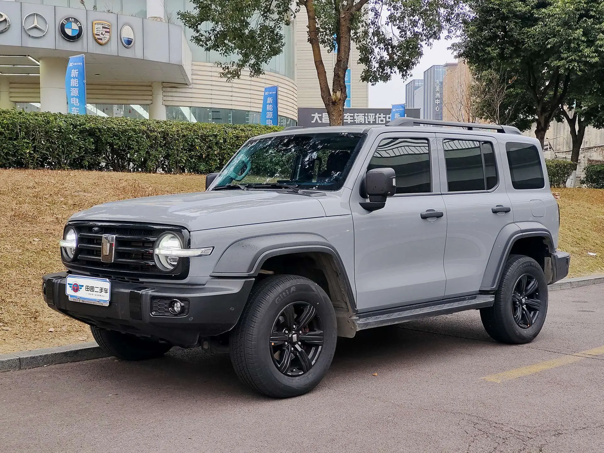 Tank 300  из Китая