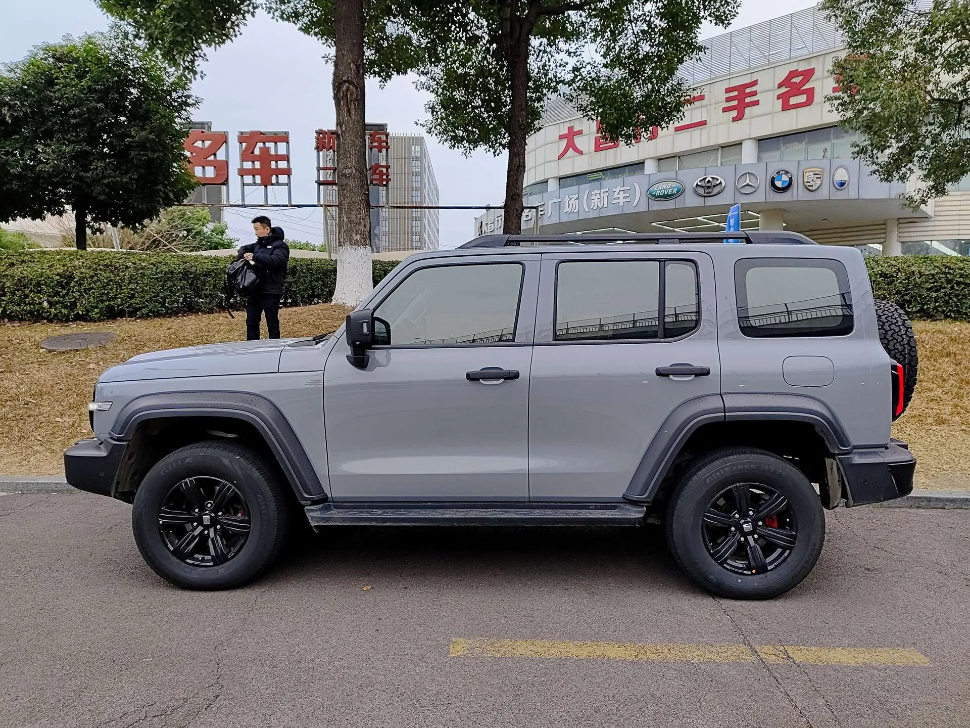 Tank 300  из Китая