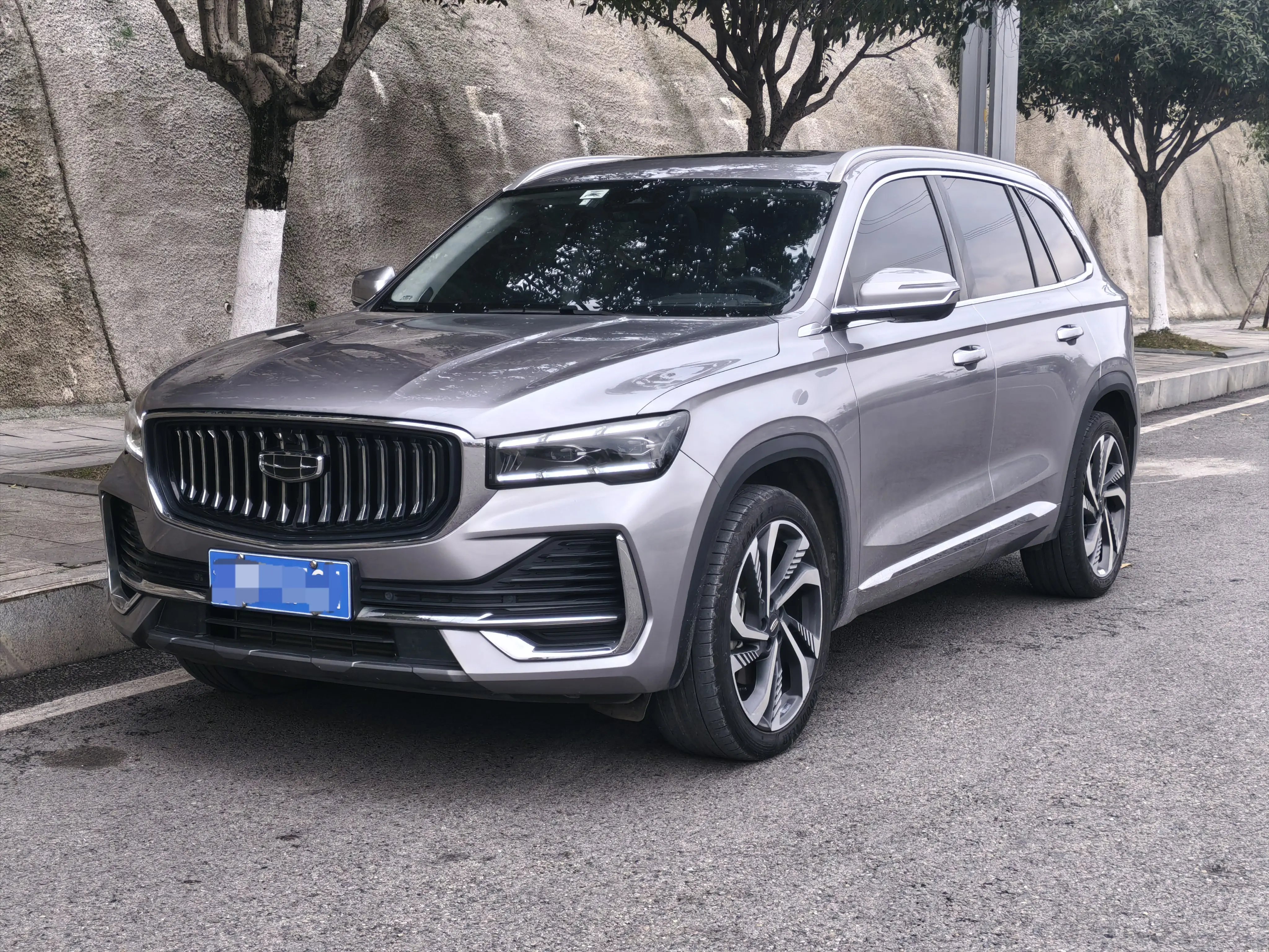 Geely Monjaro (Xingyue L)  из Китая