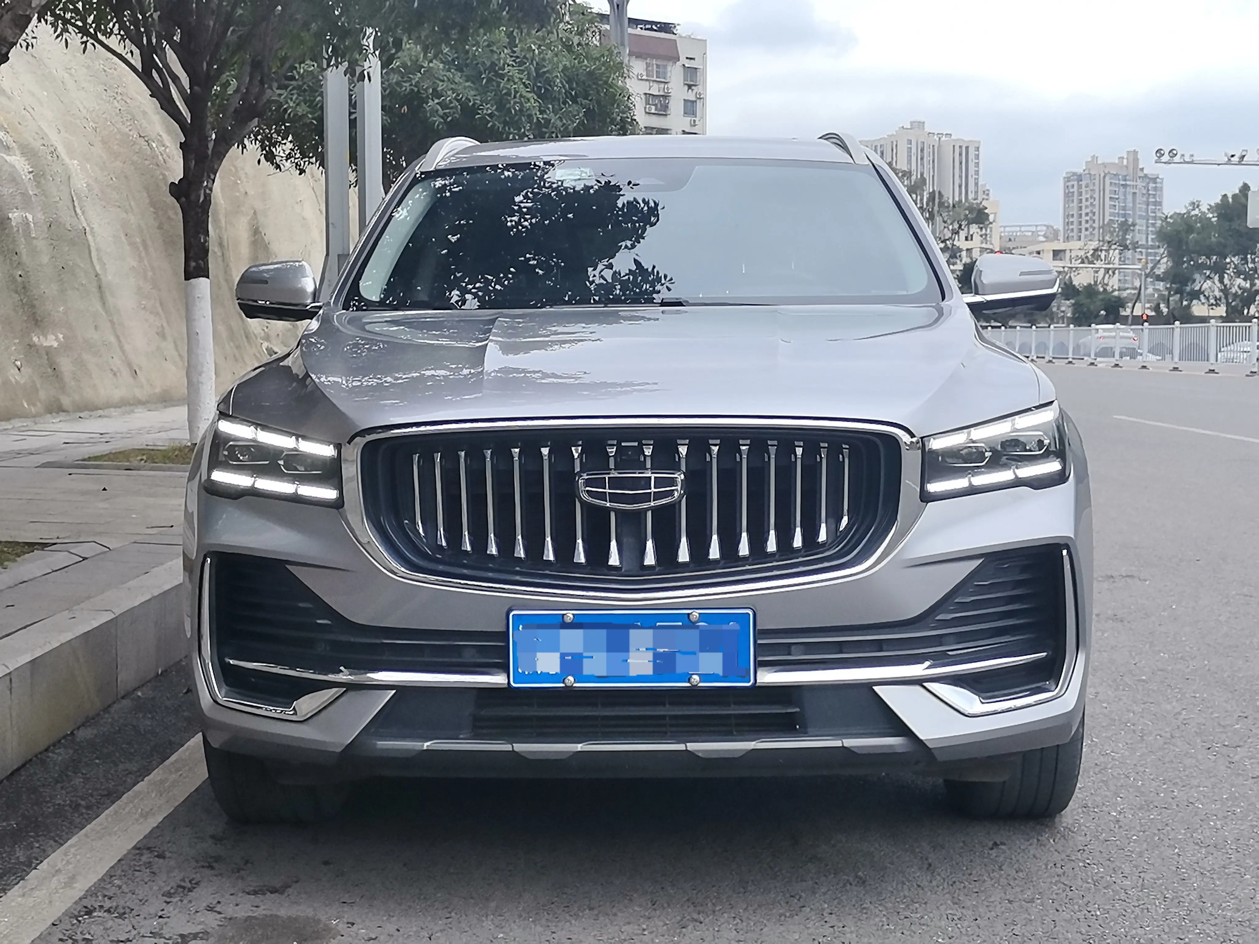Geely Monjaro (Xingyue L)  из Китая
