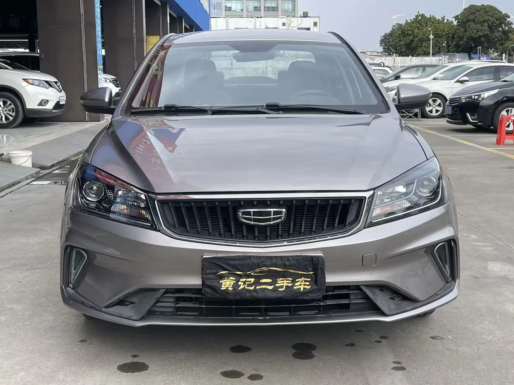 Geely Emgrand  из Китая