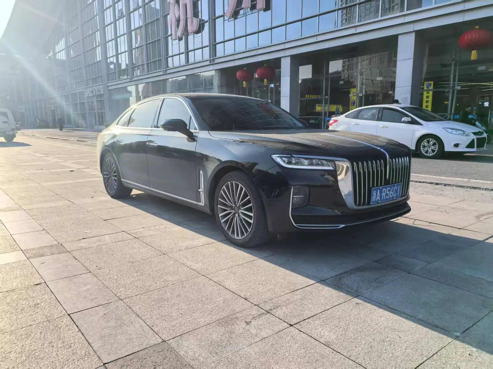 Hongqi H9  из Китая
