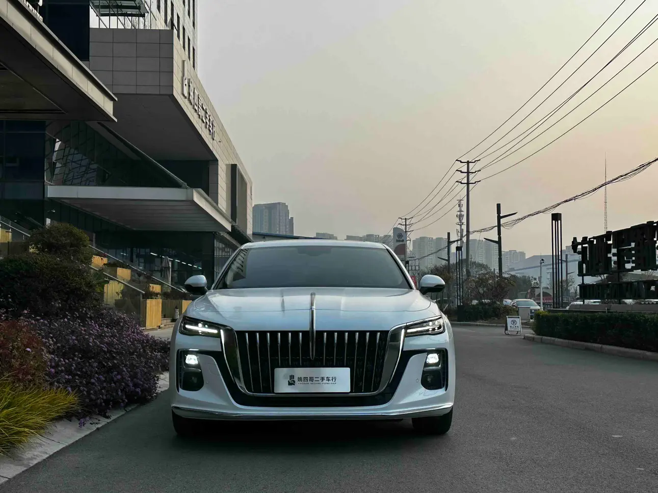 Hongqi H5  из Китая