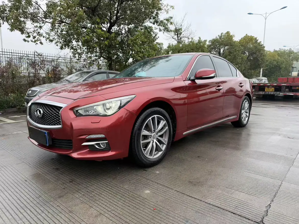 Infiniti Q50L