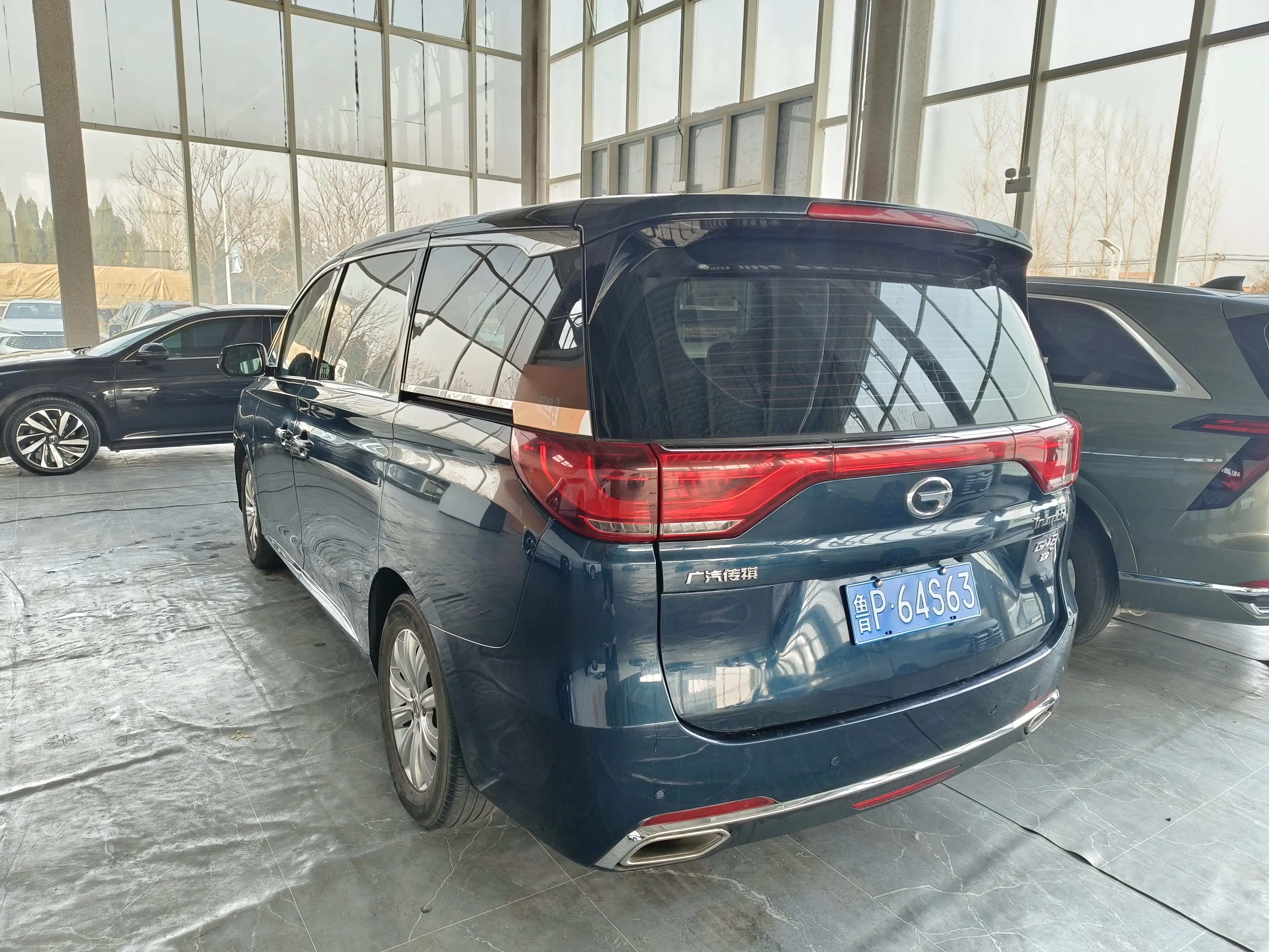 GAC Trumpchi M8  из Китая