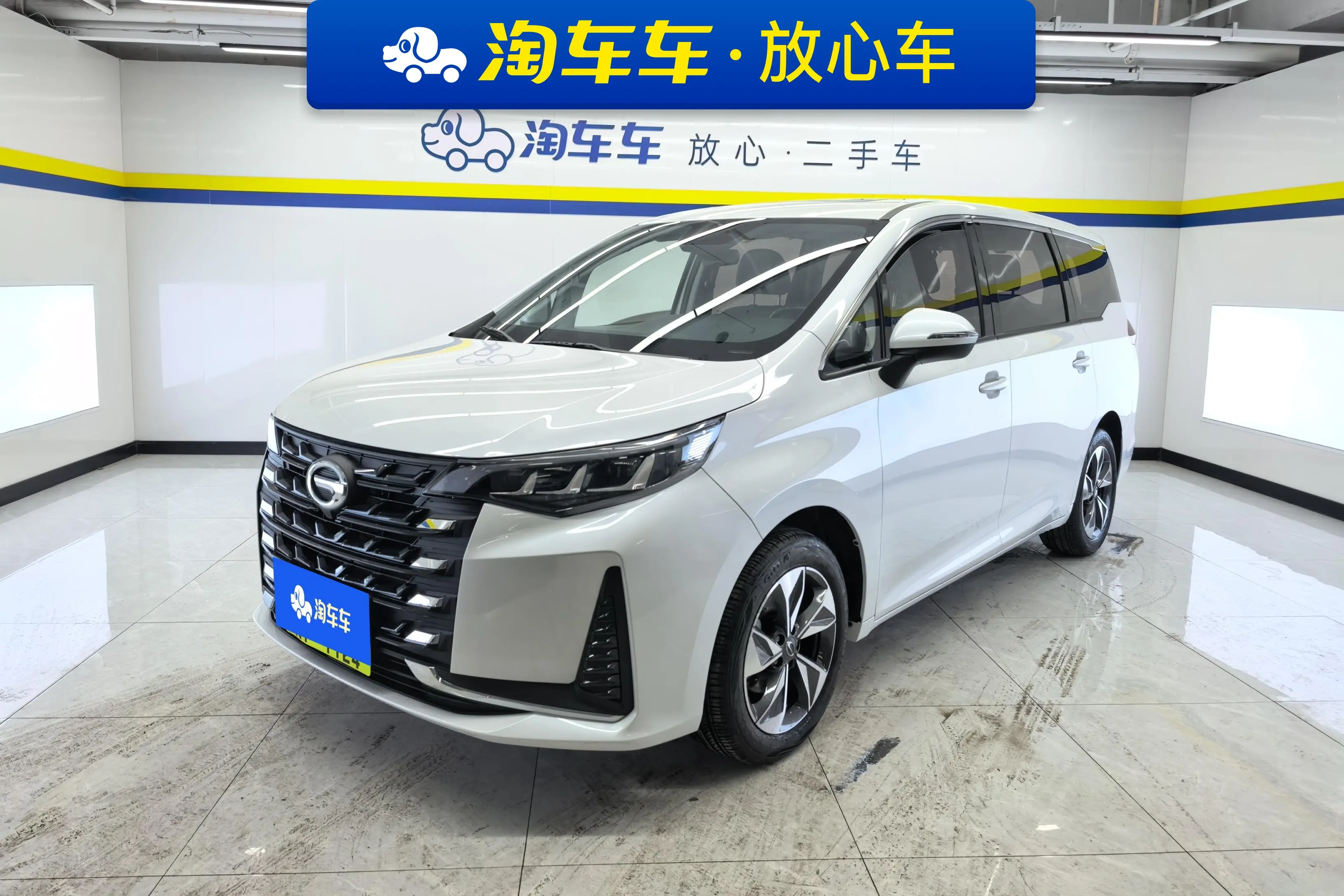 GAC Trumpchi M6  из Китая