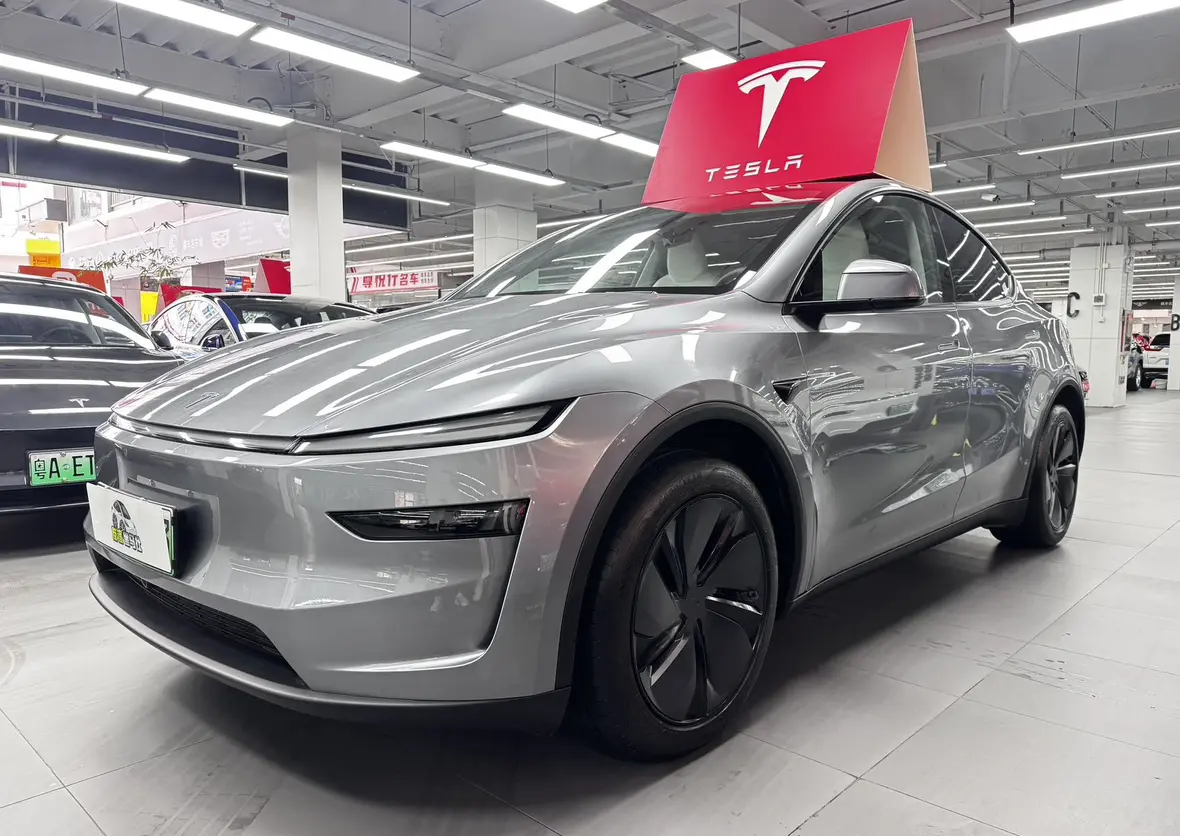 Tesla Model Y  из Китая