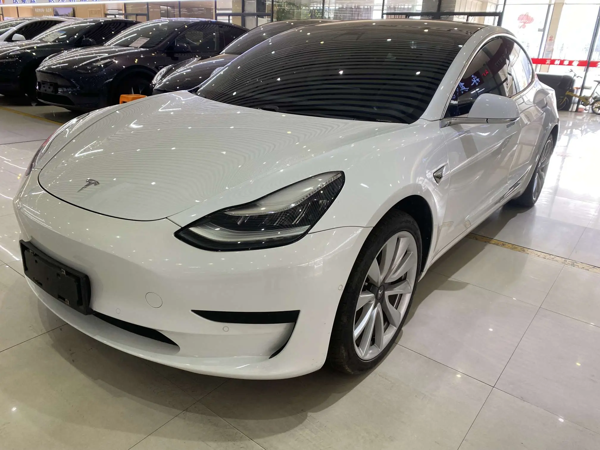 Tesla Model 3  из Китая