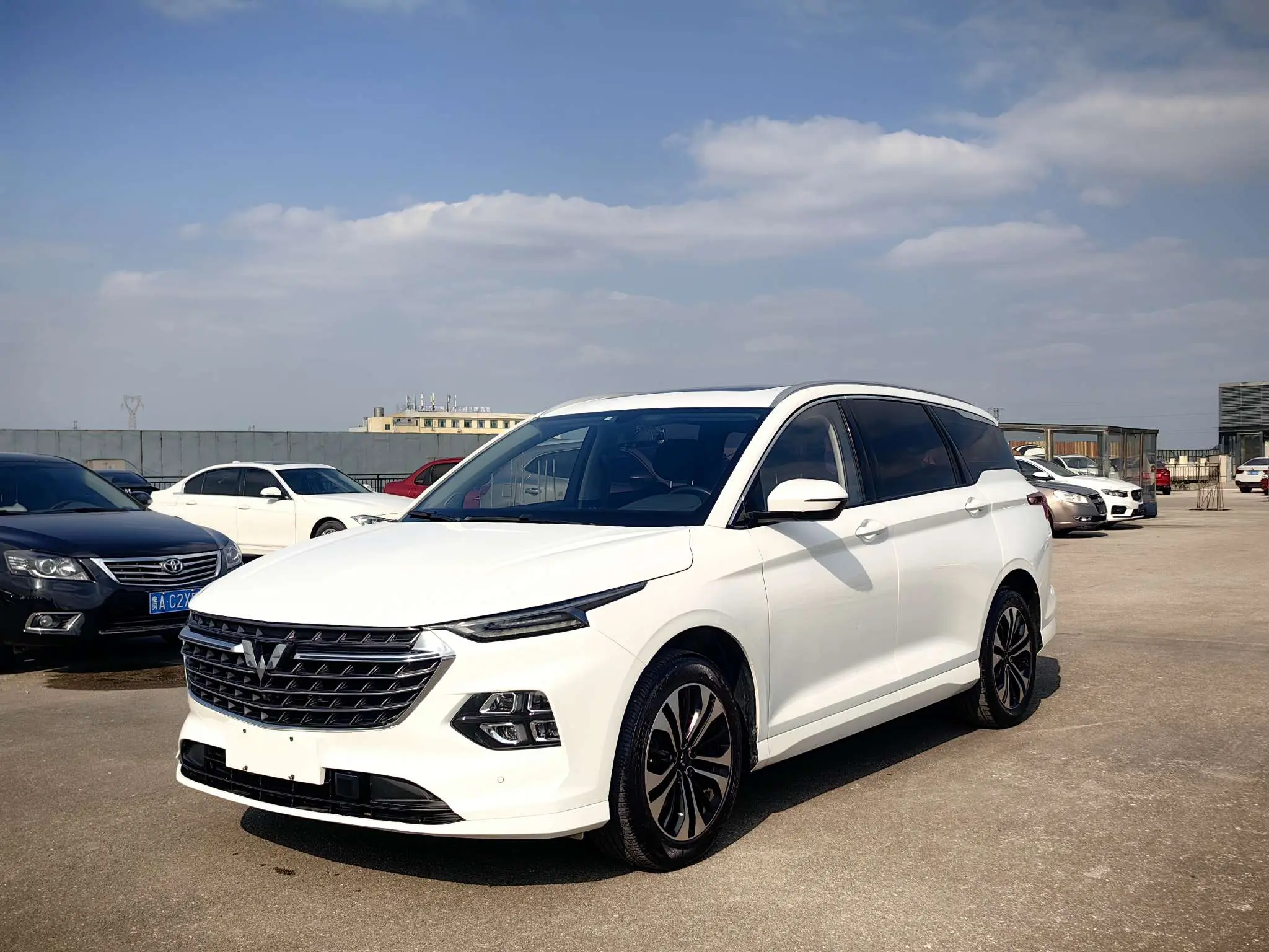 Wuling Capgemini Victory  из Китая