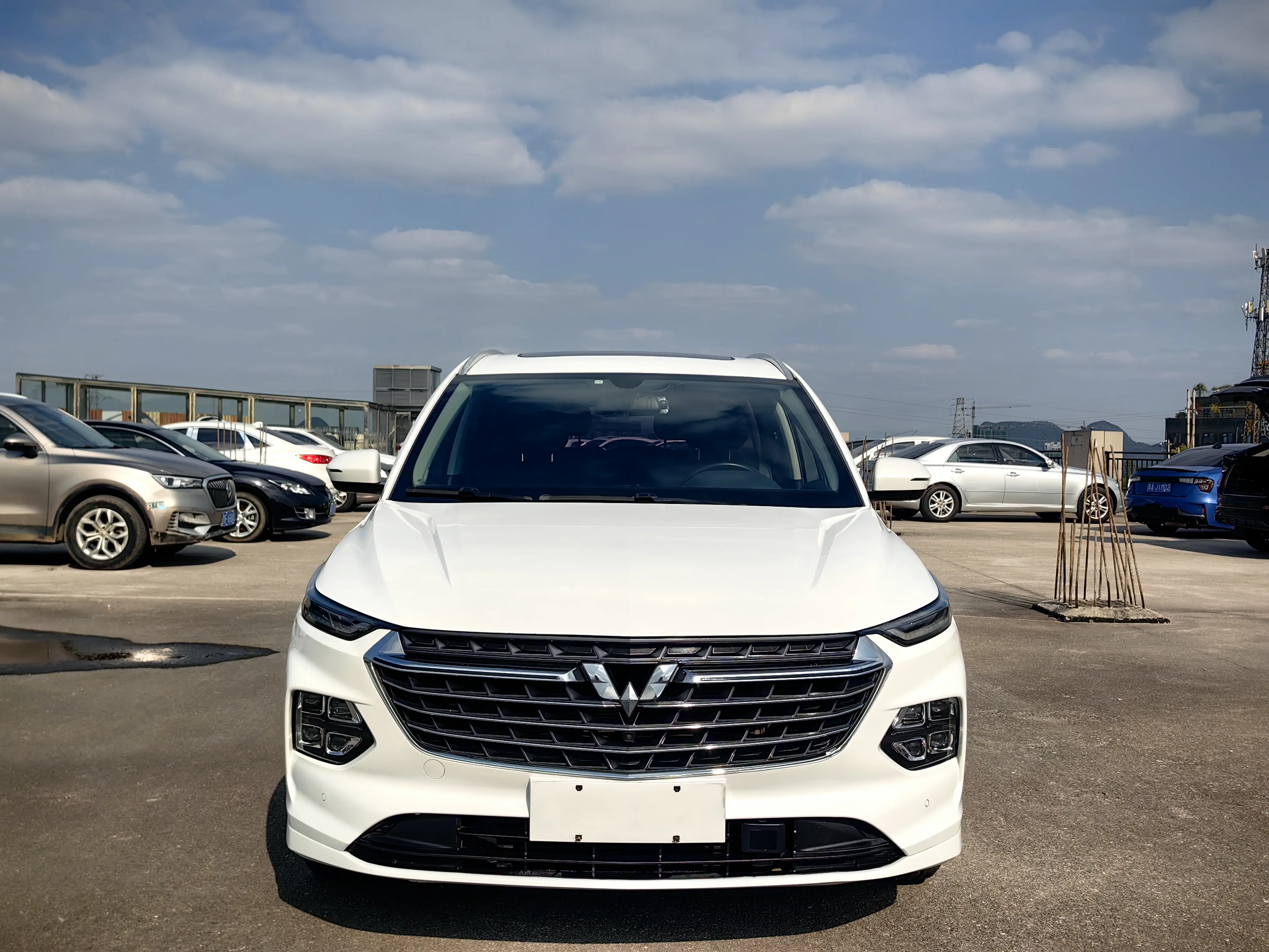 Wuling Capgemini Victory  из Китая