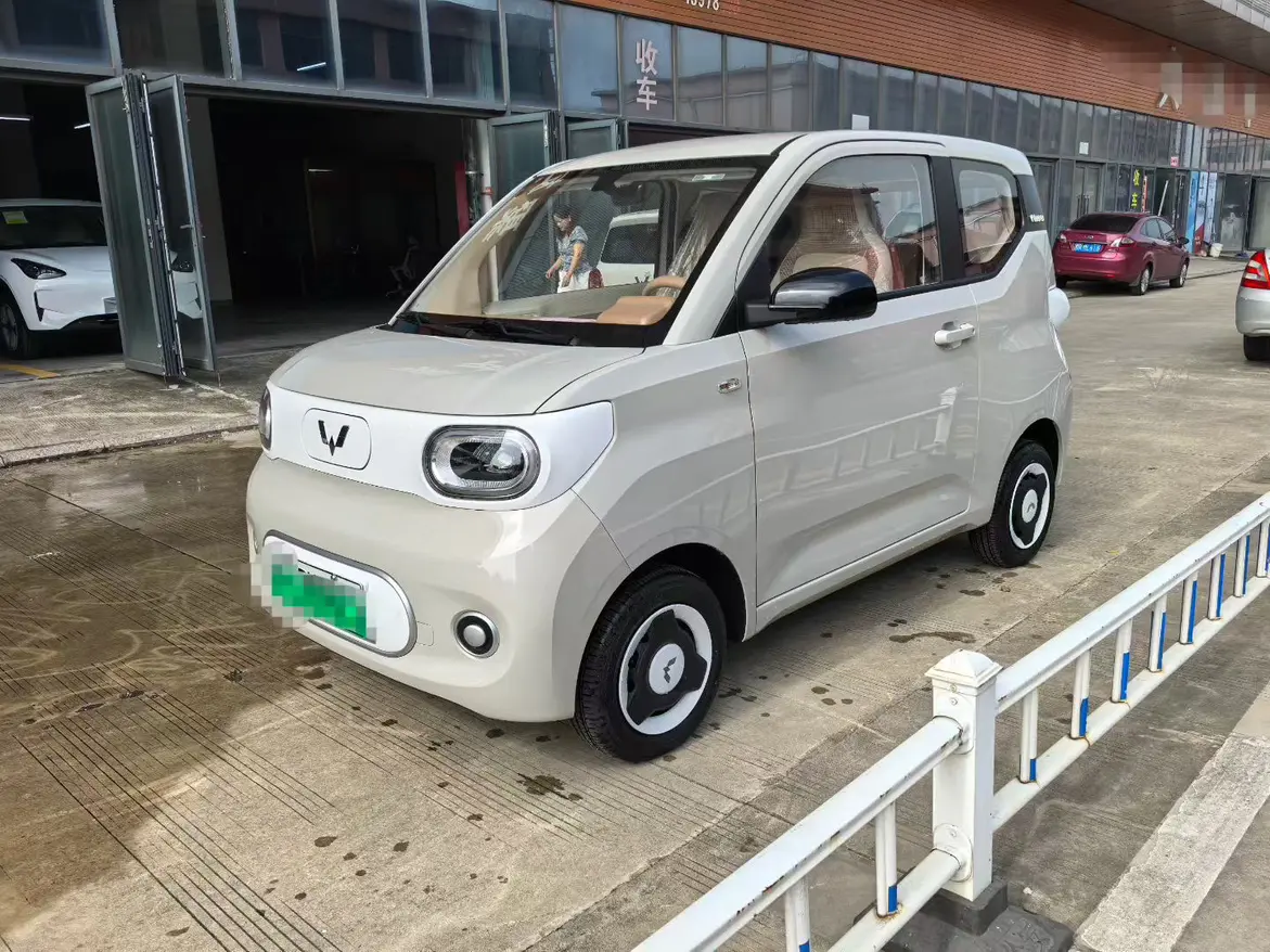 Wuling Hongguang MINIEV  из Китая