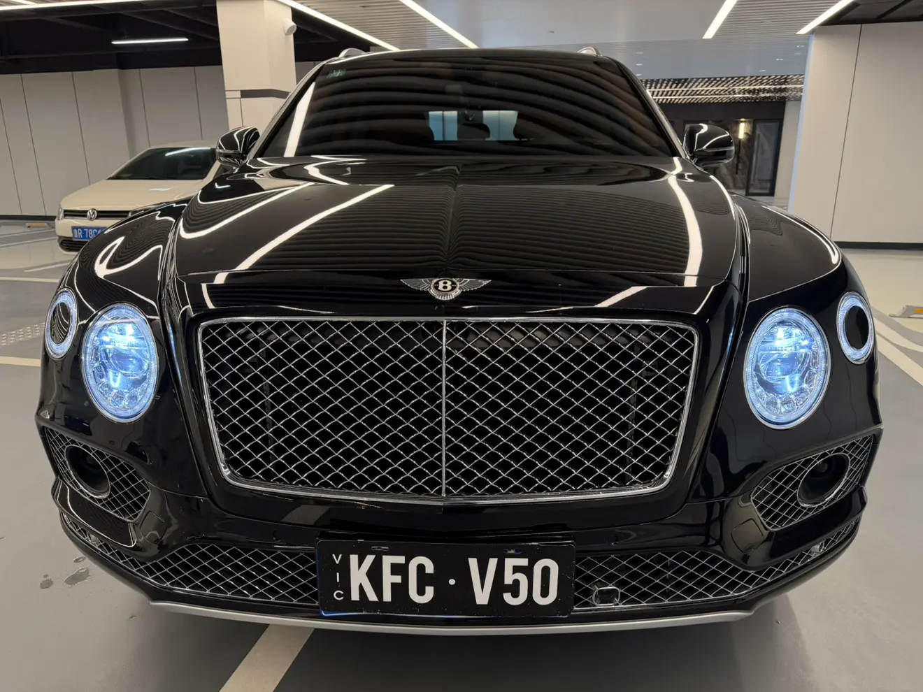 Bentley Bentayga  из Китая