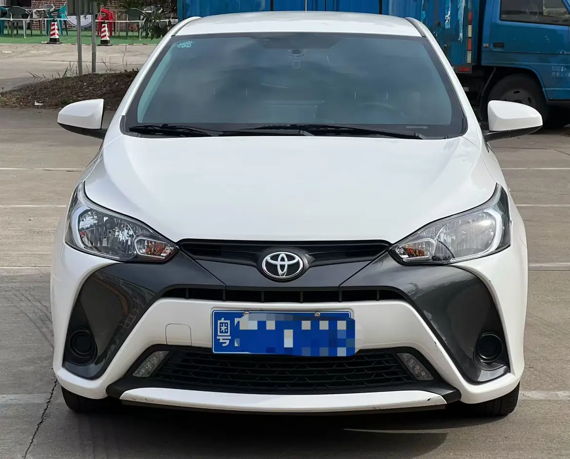 Toyota Yaris L  из Китая