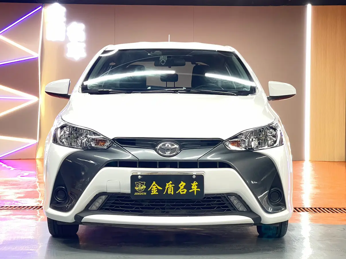Toyota Yaris L  из Китая
