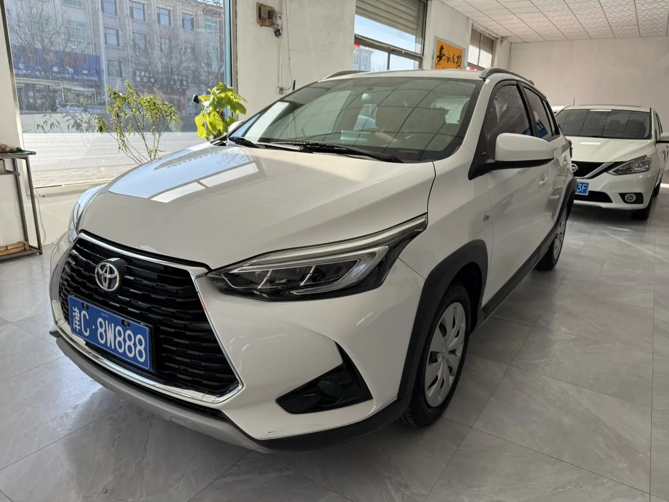 Toyota Yaris L  из Китая