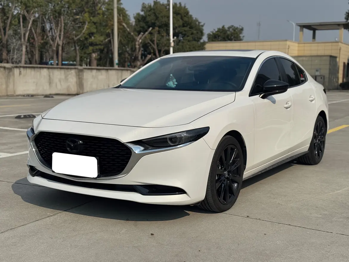 Mazda Axela (Mazda3)  из Китая