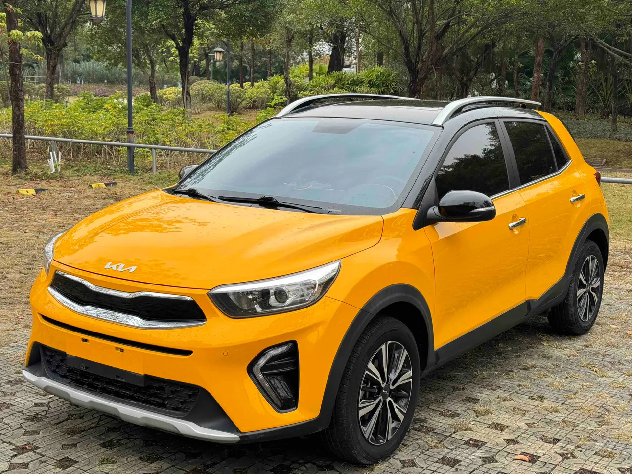 Kia KX1