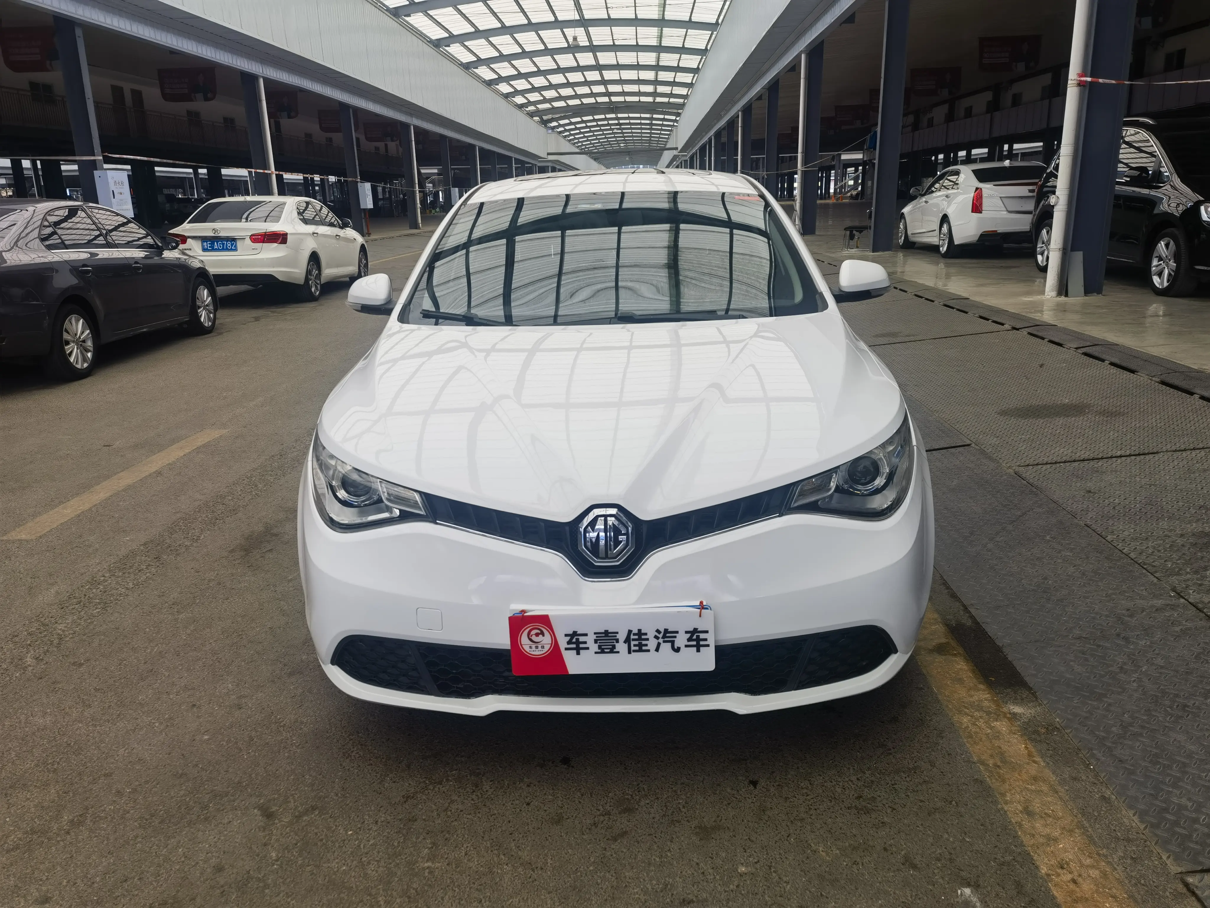 MG Ruixing  из Китая