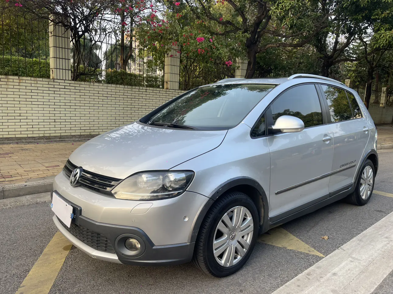 Volkswagen Golf  из Китая