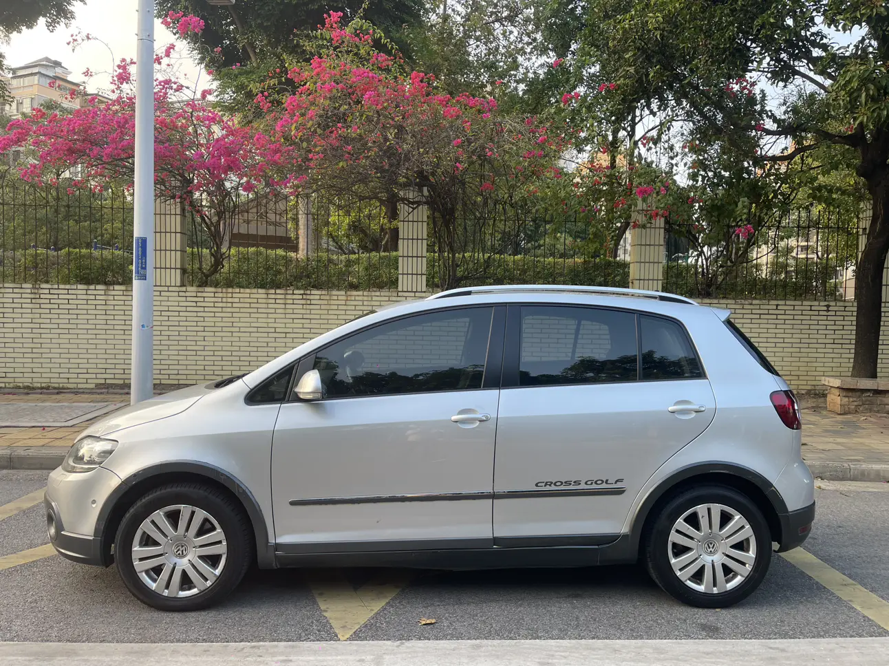 Volkswagen Golf  из Китая