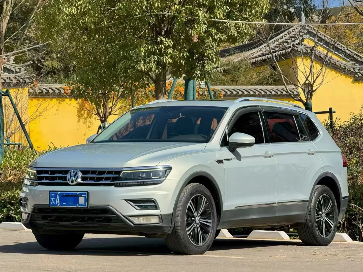 Volkswagen Tiguan L  из Китая