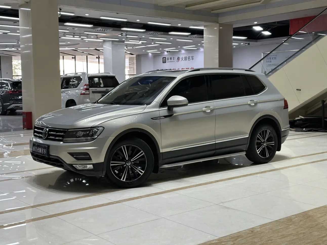 Volkswagen Tiguan L  из Китая