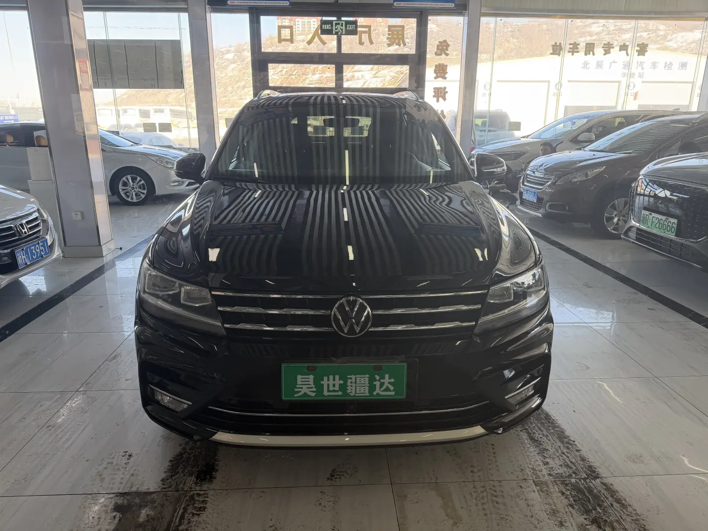 Volkswagen Tiguan L  из Китая