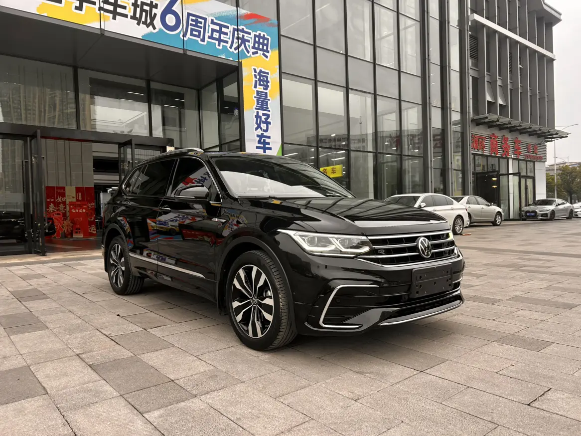 Volkswagen Tiguan L  из Китая
