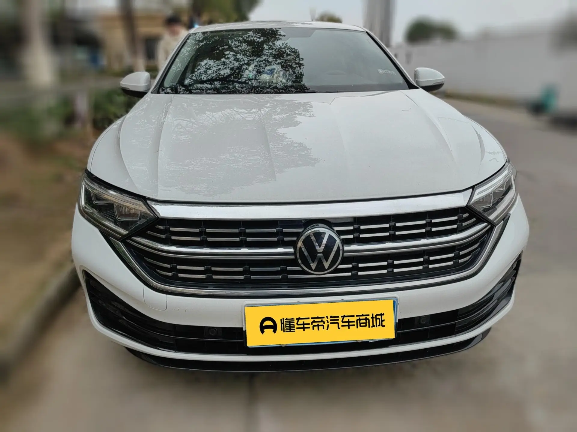 Volkswagen Sagitar  из Китая