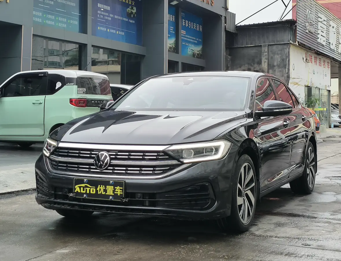 Volkswagen Sagitar  из Китая