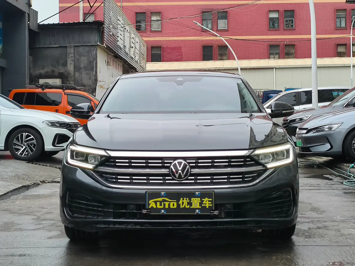 Volkswagen Sagitar  из Китая