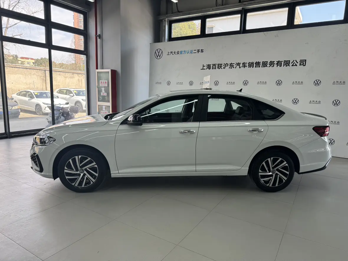 Volkswagen Lavida  из Китая