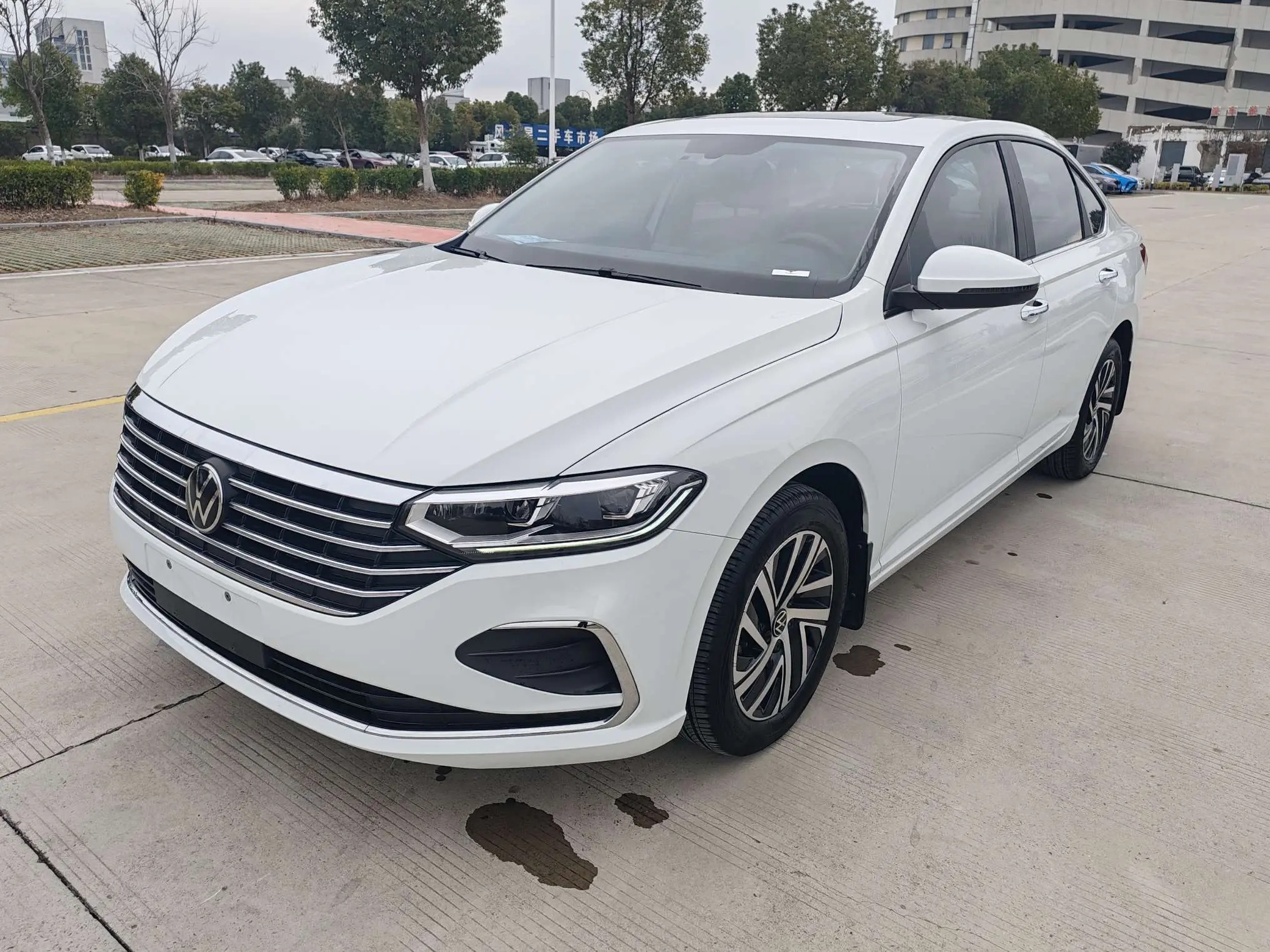 Volkswagen Lavida  из Китая