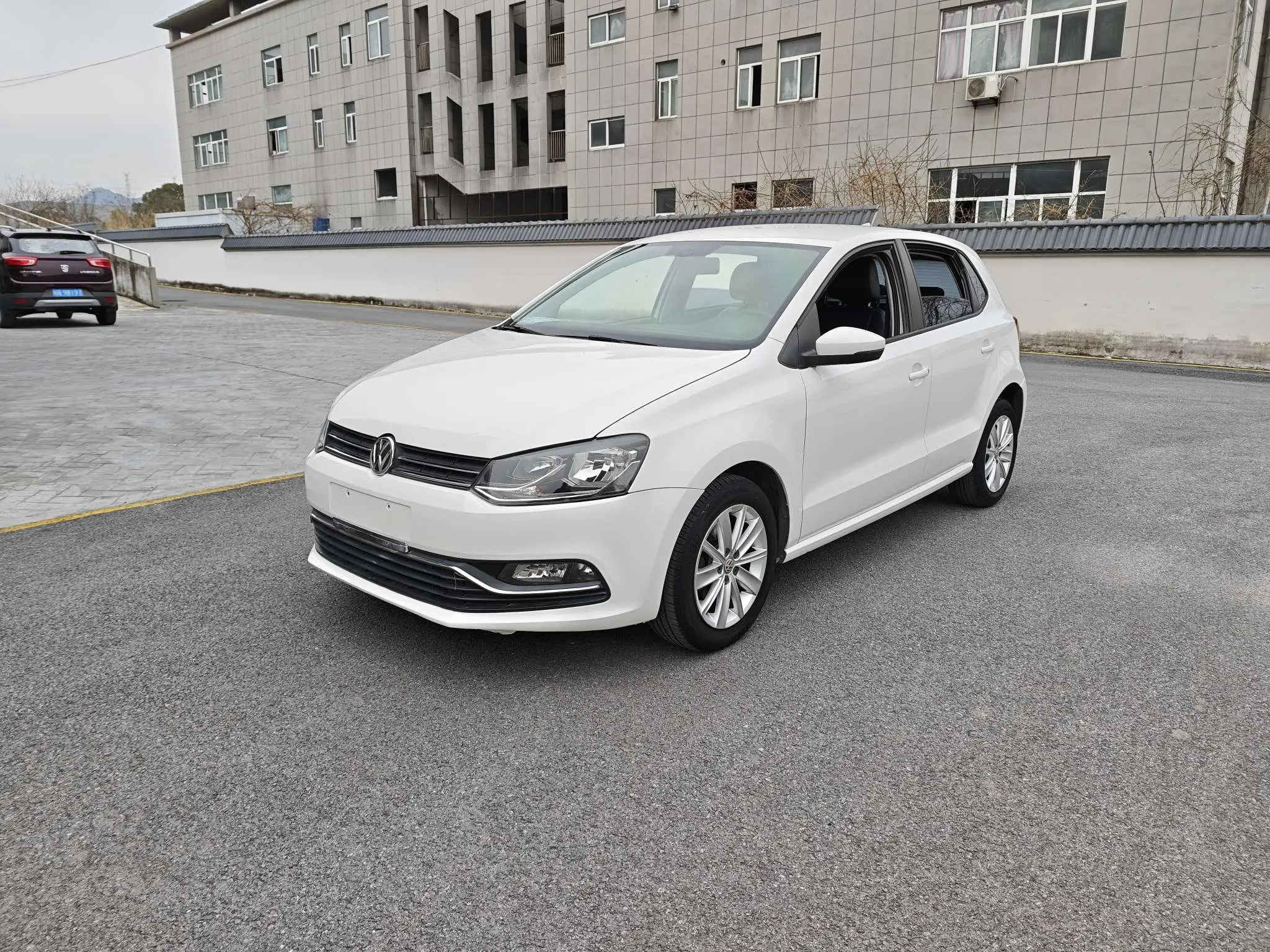 Volkswagen Polo  из Китая
