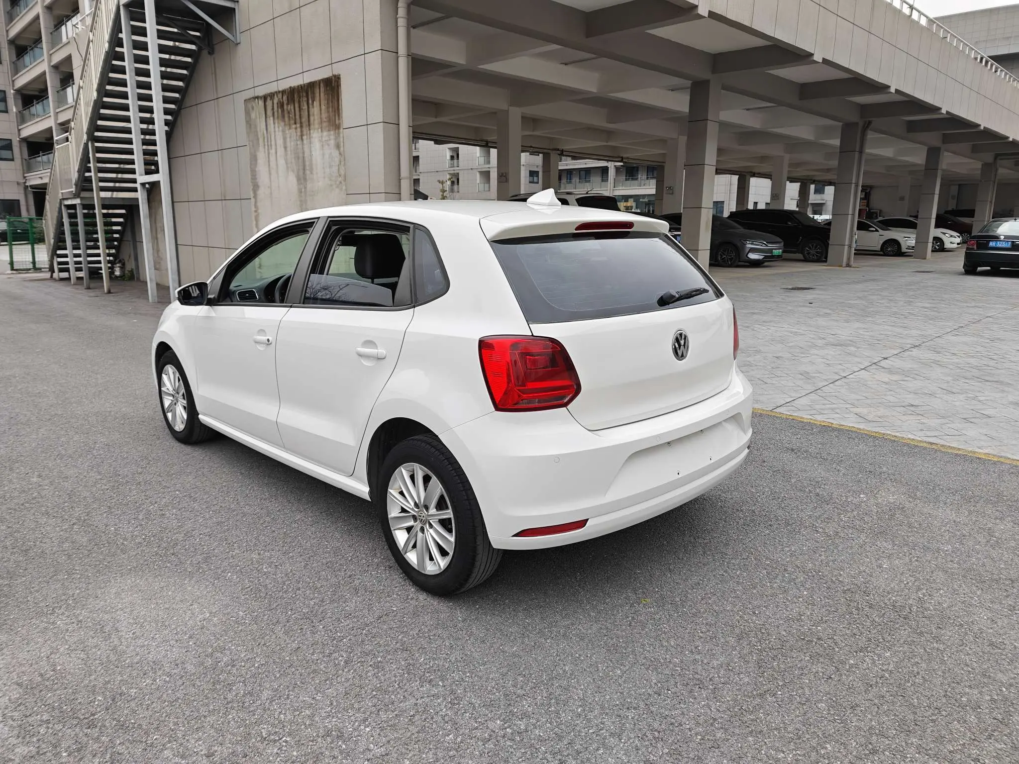 Volkswagen Polo  из Китая
